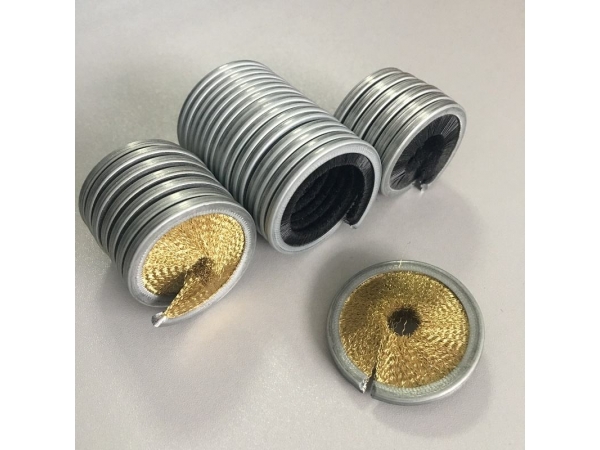 向内螺旋刷：一个多功能的清洁和抛光工具