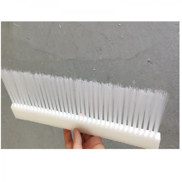 nylon strip brush