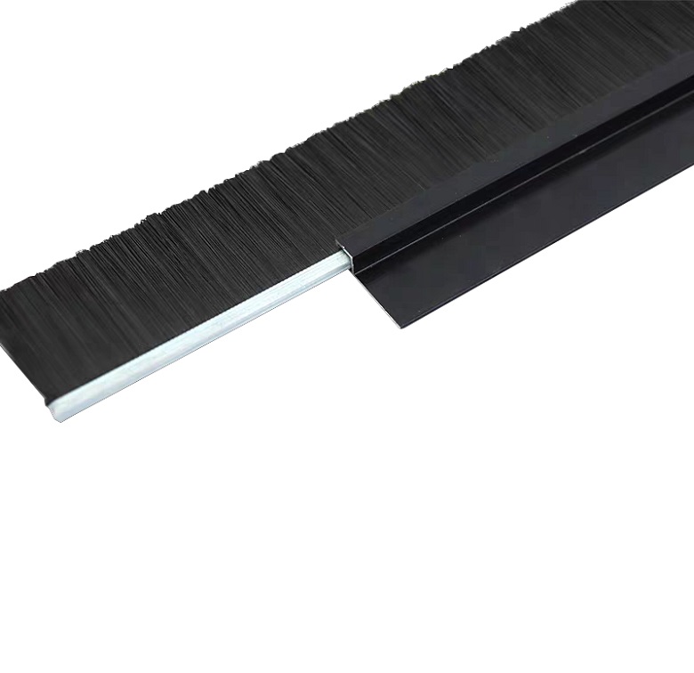 strip brush seal