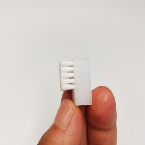 mini bristle brush