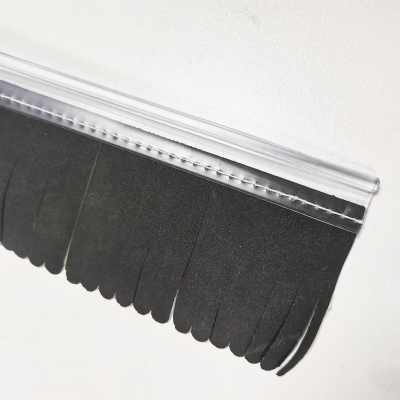 Wear-resistant clear plastic base silicon carbide sandpaper brush